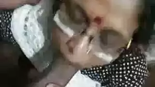 إغراء ناضجة في شهوات الأحذية العالية في الركبة لديك
