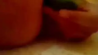 شاب إنجليزي يضخ حمولة عملاقة من السائل المنوي