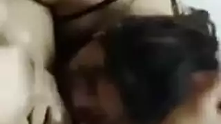 سحاق مصري إباحي: لعق كس مبلول وإدخال الأصابع