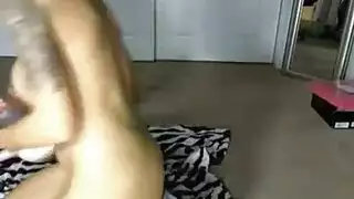 علاقة ثلاثية ساخنة: ديانا جهاد أيوب تخضع لجنس شرجي مزدوج