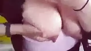 الحامل المثيرة تعلم الشاب درسًا لا ينسى