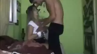 سكس في السكن الجامعي: طالبة نارية تُلعق ثم تُنك بقسوة