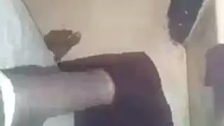 اللغة الفنلندية مثقوب حلمات