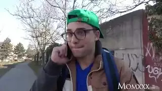 رجل ينيك أمراء مشهورة