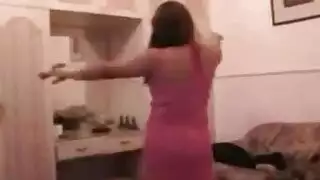 رقص فلة الهاردكور: ارتدادة الطيز العارية بملابس غرفة النوم