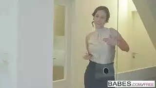 السكرتيرة تغري المدير