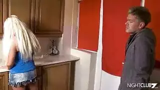 زي صناعي معي رجل