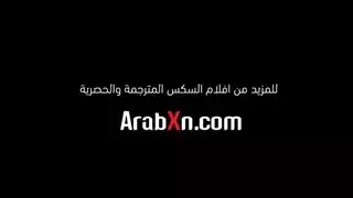 الاخت تقوم بأغراء اخوها في المطبخ وبعد ما ابوها يذهب لينيكها