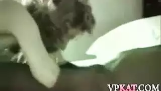 الاخلاق تحت قدمها