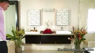 شاذ يستمني ابنه