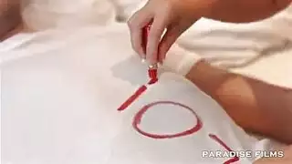 الاخت مع زوج اختها ف السرير وهي نائم احذاهم