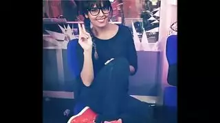 كريستينا فينيكس تبتلع حمولة من جد النادي الليلي المثار