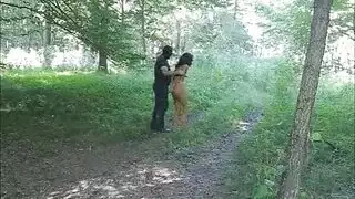 ينيك حبيبته بكل قوه وعنف