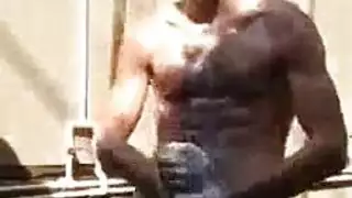 مشهد حفلة جنس صريحة مع رجل عربي وأربعة شركاء