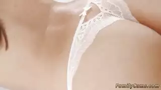 ٥ مضاجعة ثنائية: شيواء وإنزال داخلي