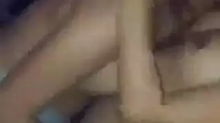 عاهرات مراهقات منقوعات بالسائل المنوي تمارس جنساً جامحاً في الخارج