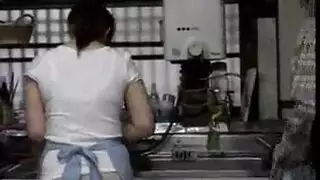 سكس رجلان وامرأة على الكنبا