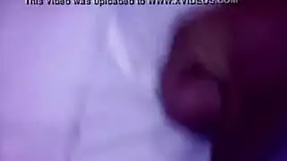 امرأة عربية غريبة تمارس الجنس مع مالكها في مشهد لقاء إباحي