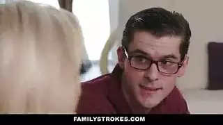 بنت تتحرش بصديق اخوها لكي ينكها