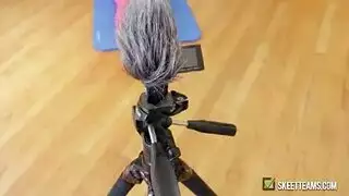  نجمت البورن المراهقة أمبر فوكس تقطر من اللعب بالعبة