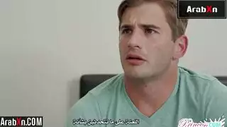 اخت تدخل على اخوها لي غرفت نومه