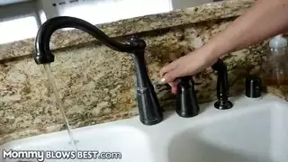 أكبر زب ينيك شرموطه طيزها كبير
