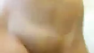 وحدهتذب د هن من مسّه