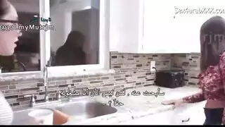 الأخت تختصب اخيها