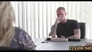 رجل اسود ينك صديقه