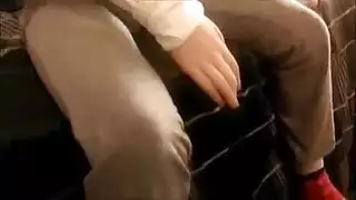 إنها ملكة المص الآسيوية تستقبل قطاراً من الرجال