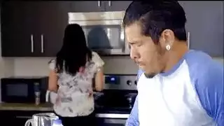 ينيك امه و اخته ف الفندق