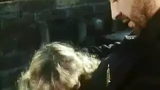 إباحية الاستراق: عاهرات رجعية من أرشيف الأفلام