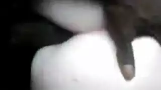 عاهرة شقراء خائنة تحصل على جنس شرجي قاسٍ من حبيبها السابق وهي ترتدي ملابس حمراء مثيرة