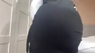 إيقاع عربي وكس ضيق يتم تفحيصه بالأصابع حتى تبلغ