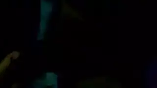 عاهرة مخدرة تأكل كسها ثم تنك بقوة لأقصى درجات النشوة