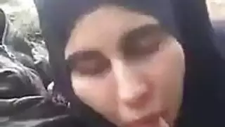 بنات فى الغيط