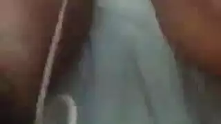 ثلاثية سحاقية تنك طيزها بقضيب أبيض كبير
