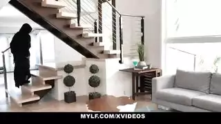 الذي يذاكر كثيرا في سن المراهقة السمين حلق