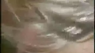 سكي مرءة عجوز مع ولد متل حفديها