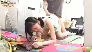 بنات صغيره تتغشه بالحلوة