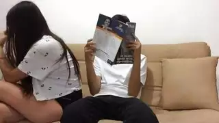 وضع جهاز كهربائيّ في كسها وهي نائمة