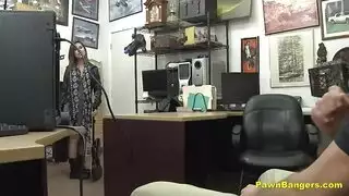 مترجم دسوق زب ضخم في طيز