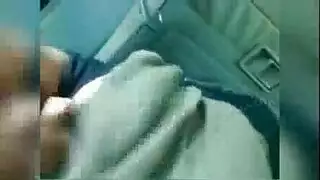مريضة محجبة ساخنة تأخذ قضيب الطبيب الصلب في فحص العيادة