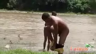 شواذ سووود مع بعض علي الشط