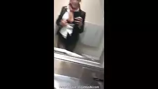 هذا مضيفة طيران يستمني على متن الطائرة