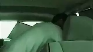 اماراتي ينيك شرموطة في السيارة