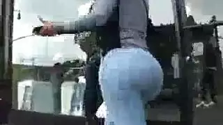 رجال سوداء سميكون في ريموب