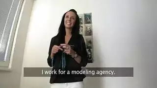 الجنس الحقيقي مع امرأة سمراء تم تصويره بكاميرا خفية