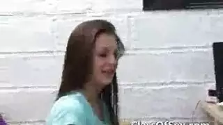 تقضي الفتيات العاهرات ليلة أكثر إثارة مما أظهرته ، أثناء تناول كس بعضهن البعض