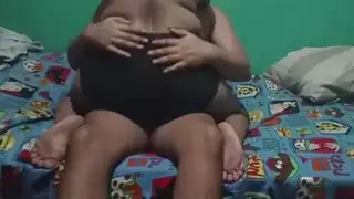 عاشق ساخن يمتص الديك وركوب الديك من حبيبه الصغير